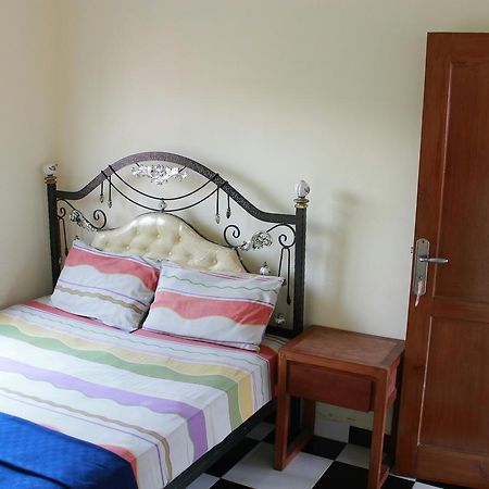 La Javanaise Home Stay Malioboro Yogyakarta Esterno foto