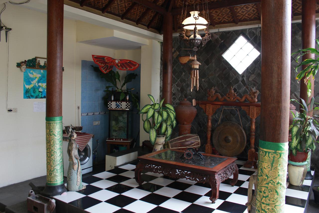 La Javanaise Home Stay Malioboro Yogyakarta Esterno foto