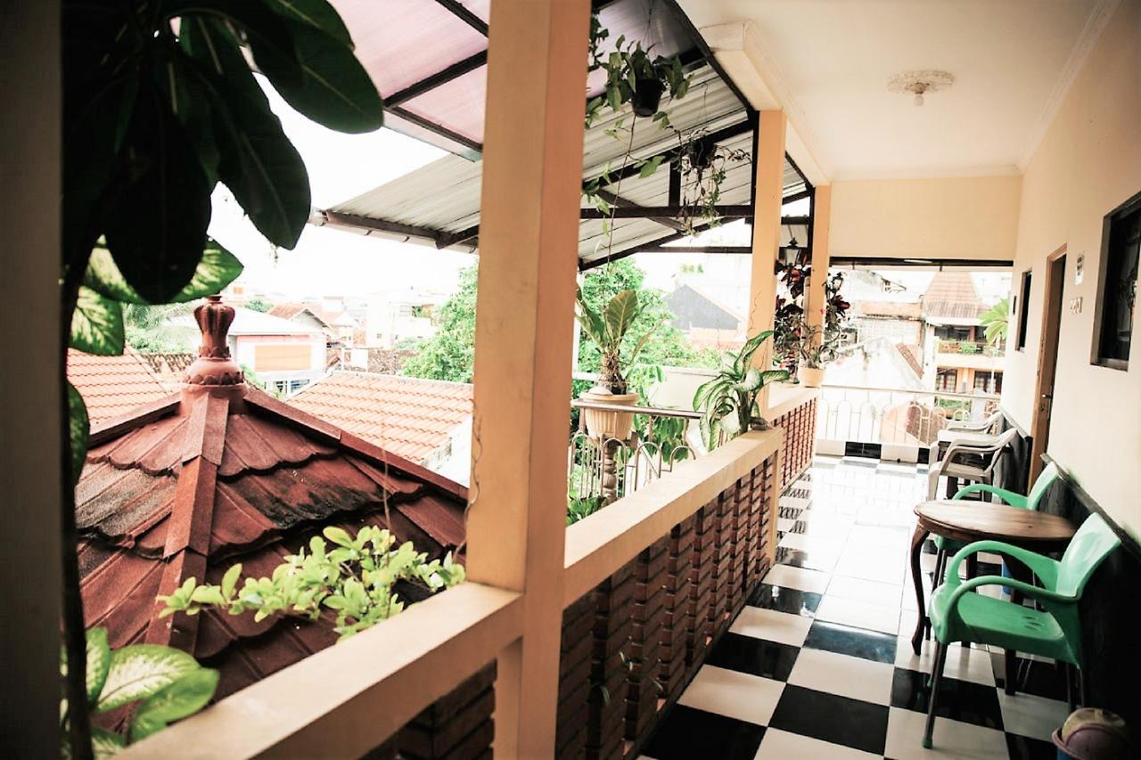 La Javanaise Home Stay Malioboro Yogyakarta Esterno foto